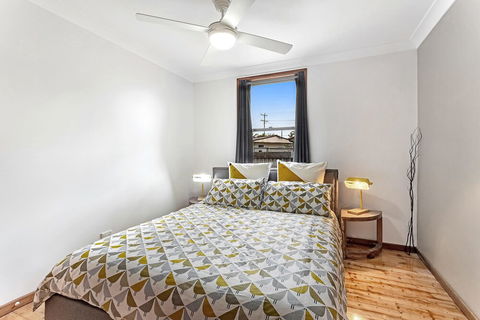 Cromarty Crescent 12 - Accommodation ACT 6