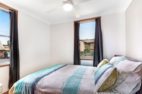 Cromarty Crescent 12 - Accommodation ACT 7