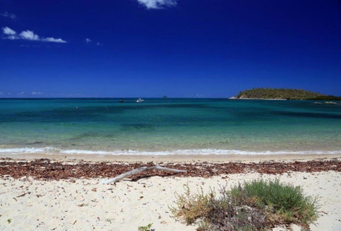 Hydeaway Retreat Beach House Hydeaway Bay - Accommodation ACT 2