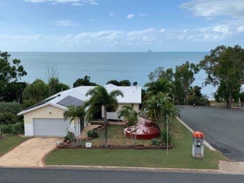 Hydeaway Retreat Beach House Hydeaway Bay - Accommodation ACT 1
