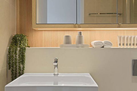 New Contemporary Apartment Near Macquarie Centre - Accommodation ACT 7