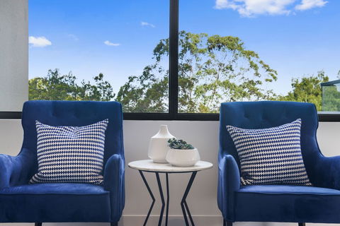 New Luxury Apartment Walking To Shops & Cinema - Accommodation ACT 6