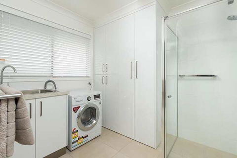 Living In Luxury Central & Sophisticated - Accommodation ACT 5