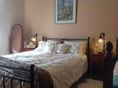 Stony Rise Cottage B&B - Accommodation ACT 4
