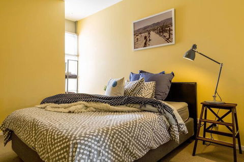 Mika, 2bdr Fitzroy Pad With Secure Parking - Accommodation ACT 3