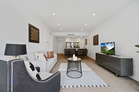 HomeHotel Waterside Luxury & New Residences - Accommodation ACT 3