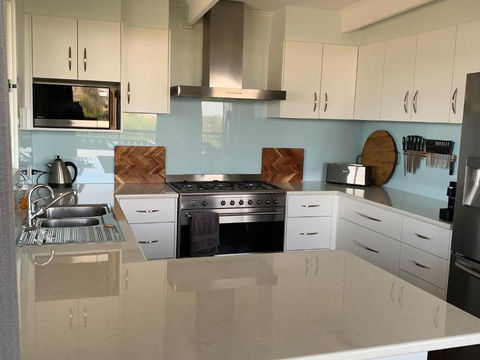 Longbeach House - Accommodation ACT 4