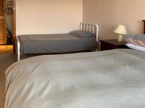 Longbeach House - Accommodation ACT 6