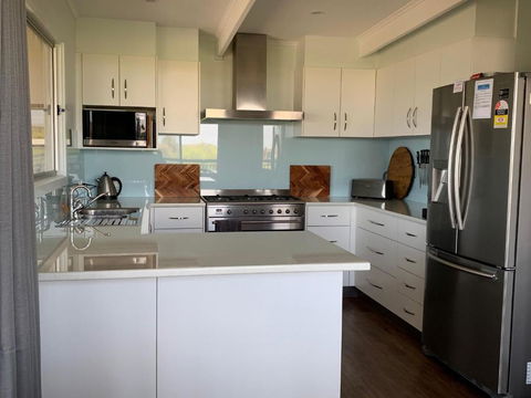 Longbeach House - Accommodation ACT 1