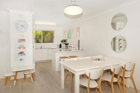 Unit 1 / 14 Tamarindus Street Marcoola Beach Pet Friendly 300 BOND Linen Supplied - Accommodation ACT 4