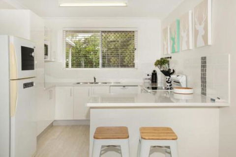 Unit 1 / 14 Tamarindus Street Marcoola Beach Pet Friendly 300 BOND Linen Supplied - Accommodation ACT 7