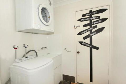 Unit 1 / 14 Tamarindus Street Marcoola Beach Pet Friendly 300 BOND Linen Supplied - Accommodation ACT 6