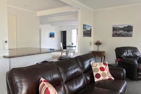 Seaside Retreat - Accommodation ACT 6