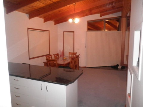 The Real McCoy Holiday Accommodation - Accommodation ACT 4