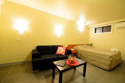 Liberty Plains Motor Inn - Accommodation ACT 7