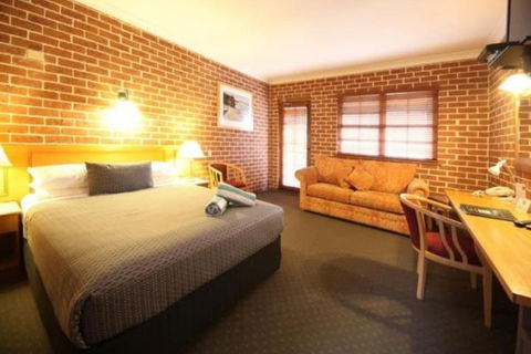 Retreat At Wisemans - Accommodation ACT 5