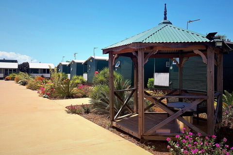 The Leprechaun Resort - Accommodation ACT 3