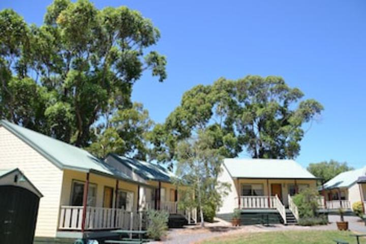  Accommodation ACT