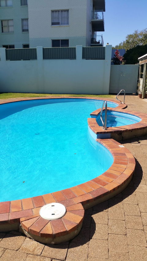 Tradewinds Apartments - Accommodation ACT 3