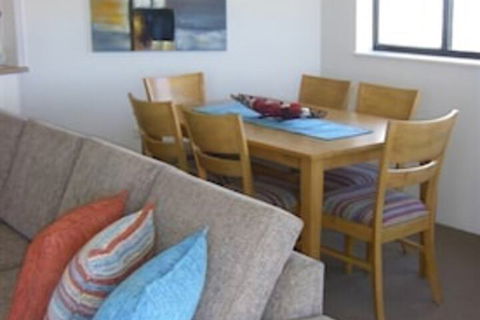 Meridian Caloundra - Accommodation ACT 3
