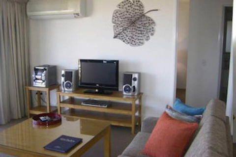 Meridian Caloundra - Accommodation ACT 4