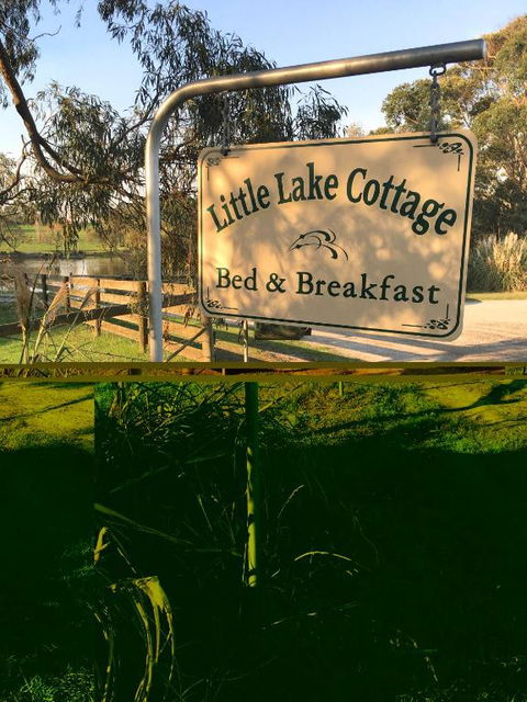 Little Lake Cottage - Accommodation ACT 4