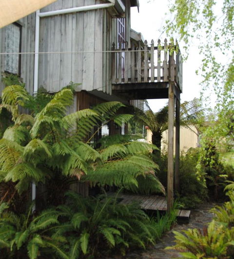 The Wombat Cottage - Accommodation ACT 6