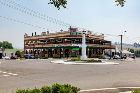 Bank Hotel Dungog - Accommodation ACT 1