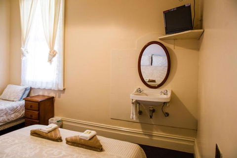Bank Hotel Dungog - Accommodation ACT 5