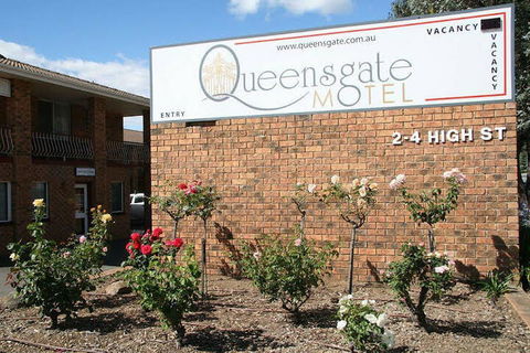Queensgate Motel - Accommodation ACT 4