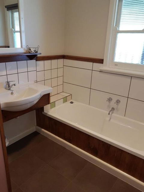 Cottage On Main - Accommodation ACT 1