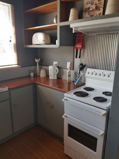 Cottage On Main - Accommodation ACT 5