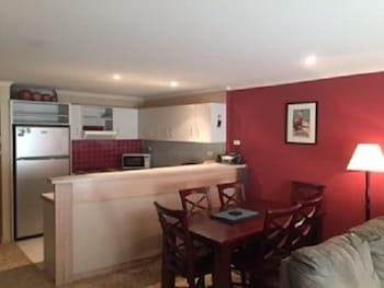 Whistler 3 - Accommodation ACT 1