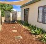 Cute Private Studio Flat with AIRCON - Accommodation ACT