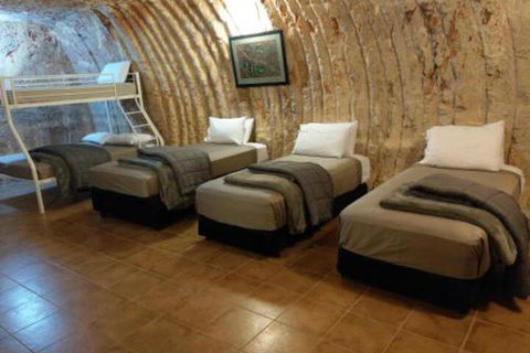 Zen Underground B & B - Accommodation ACT 4