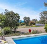 Barefoot Bungalow Castaways Beach - Accommodation ACT