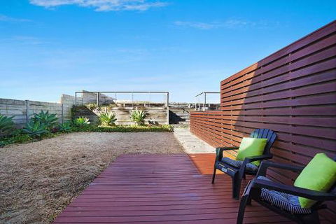 Perfect Beach Front Duplex The Entrance North - Accommodation ACT 4