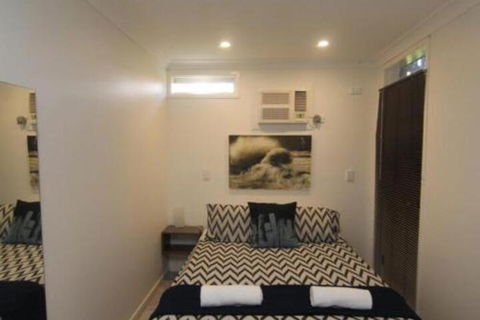 Portofino Unit 4 - Accommodation ACT 2
