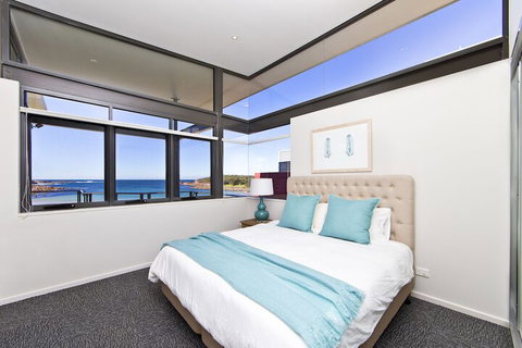 Sails On The Beachfront Exclusive Seaside Home - Accommodation ACT 1