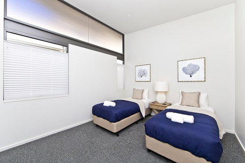 Sails On The Beachfront Exclusive Seaside Home - Accommodation ACT 5