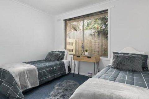 Elkie Villa 2 Bedroom Unit Burnie - Accommodation ACT 7