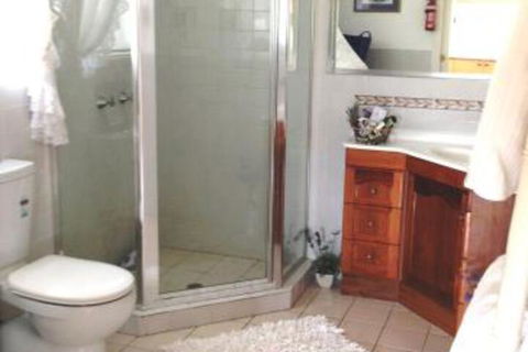 Milford Country Cottages - Accommodation ACT 5