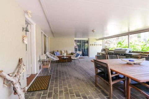 Palm Beachhouse - Accommodation ACT 5