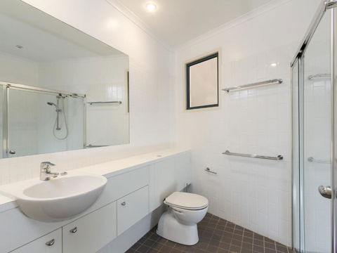 Saltwater Unit 1 - Accommodation ACT 2