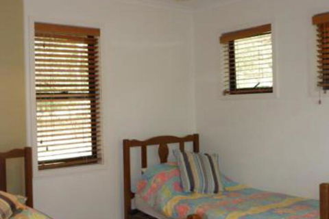 Boatshed - Accommodation ACT 7