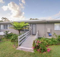 12 Merinda Crescent - Accommodation ACT