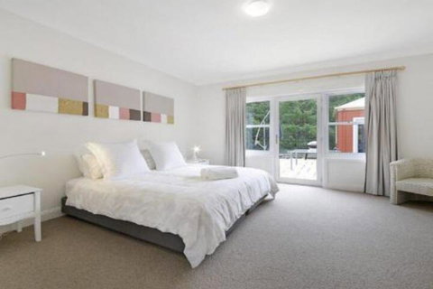 Redhaven House Spacious Quiet & Private - Accommodation ACT 5