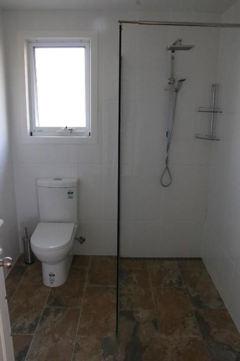 Penguin Seaside Farm - Accommodation ACT 3