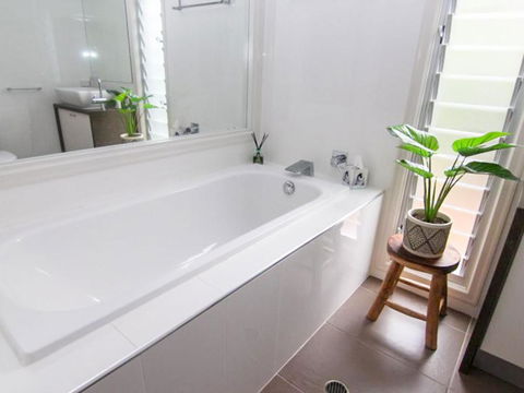 Two Sands Town House - Accommodation ACT 6