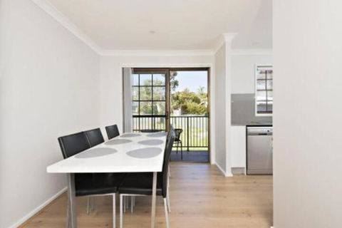 Amaroo Retreat At Fingal Bay - Accommodation ACT 7